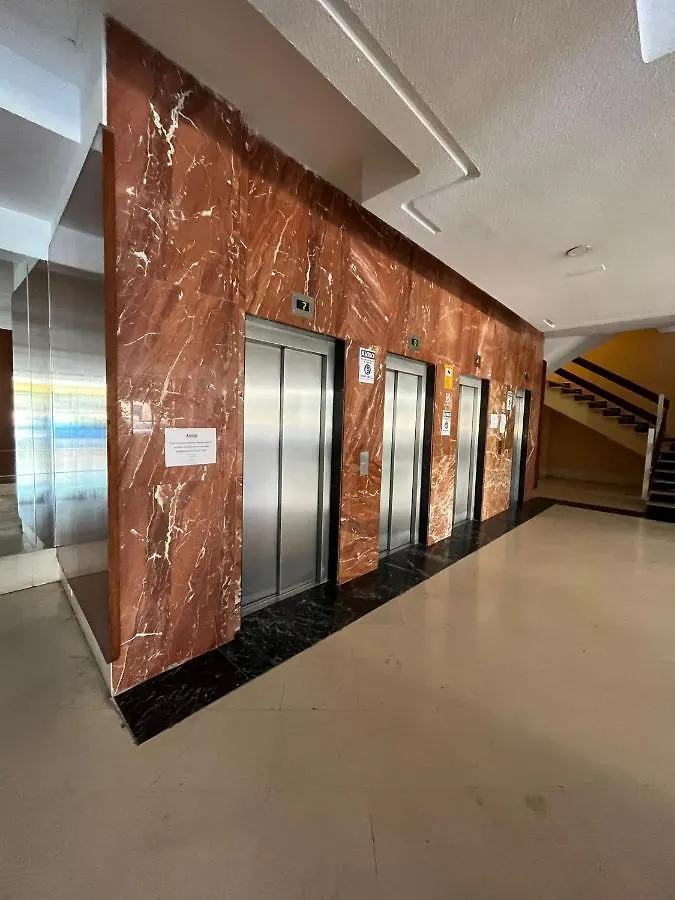 Estudio De La Rosa Torremolinos 0*,  España
