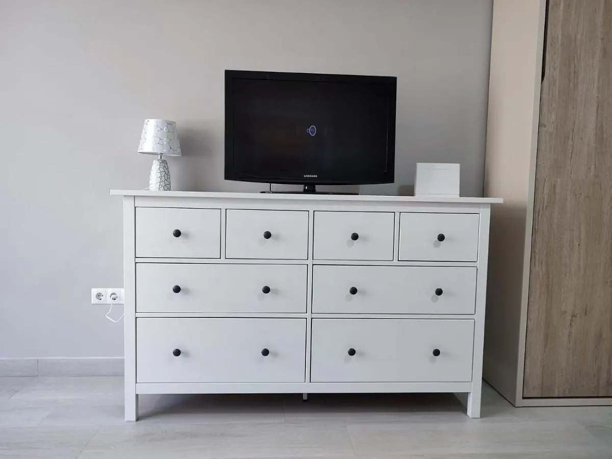 Estudio De La Rosa Torremolinos 0*,