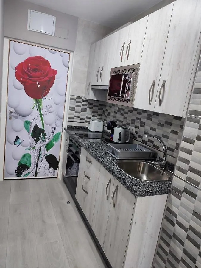 Estudio De La Rosa Torremolinos 0*,  España